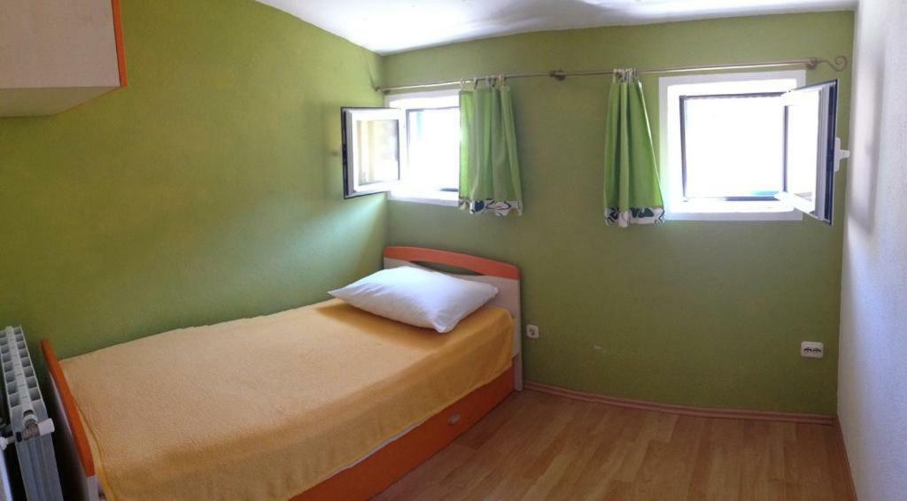 Apartmani Niko Podgora Exterior photo