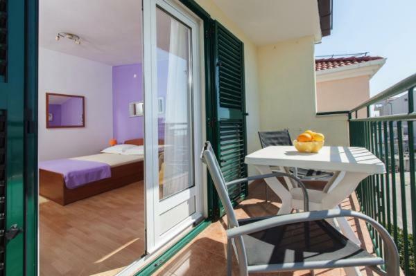 Apartmani Niko Podgora Exterior photo